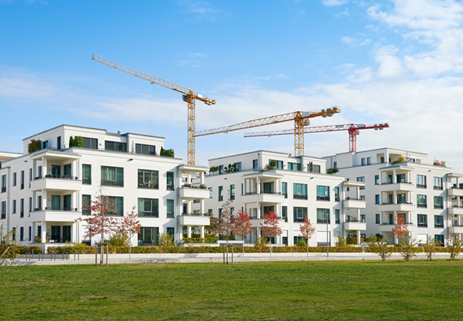 Neubau von Eigentumswohnungen in der Planungs- und Bauphase.